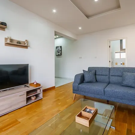 Апартаменты Fam Glam Comfort Ларнака